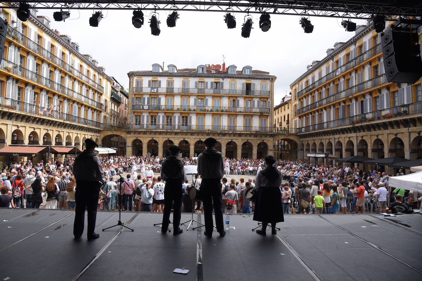 Fotos: Dantzarien dotorezia