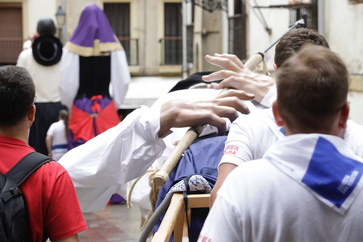 Fotos: Los gigantes de Irun se «hermanan» con los de Donostia