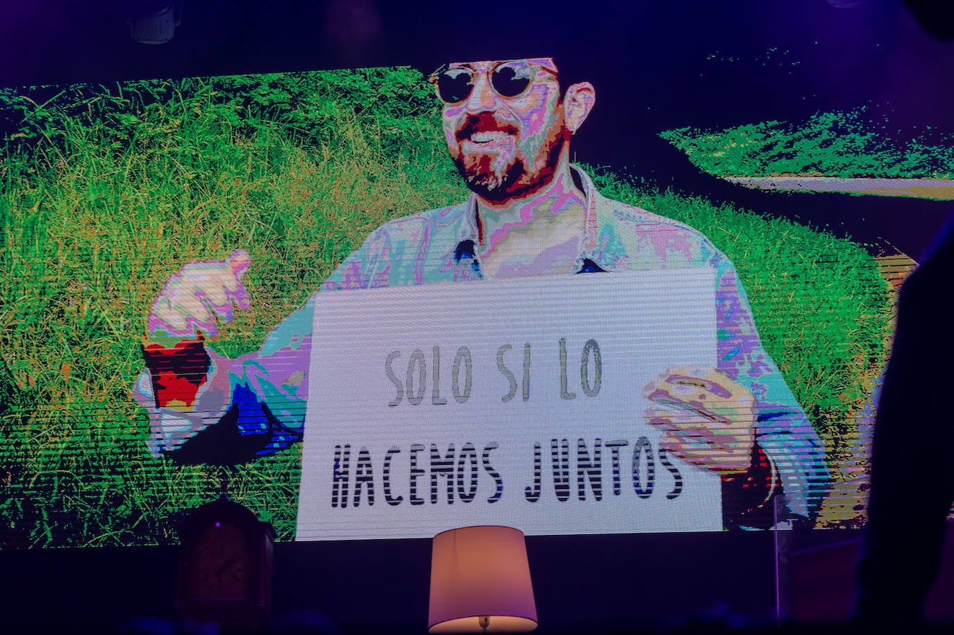 Fotos: Alex Ubago arrasa en Sagües