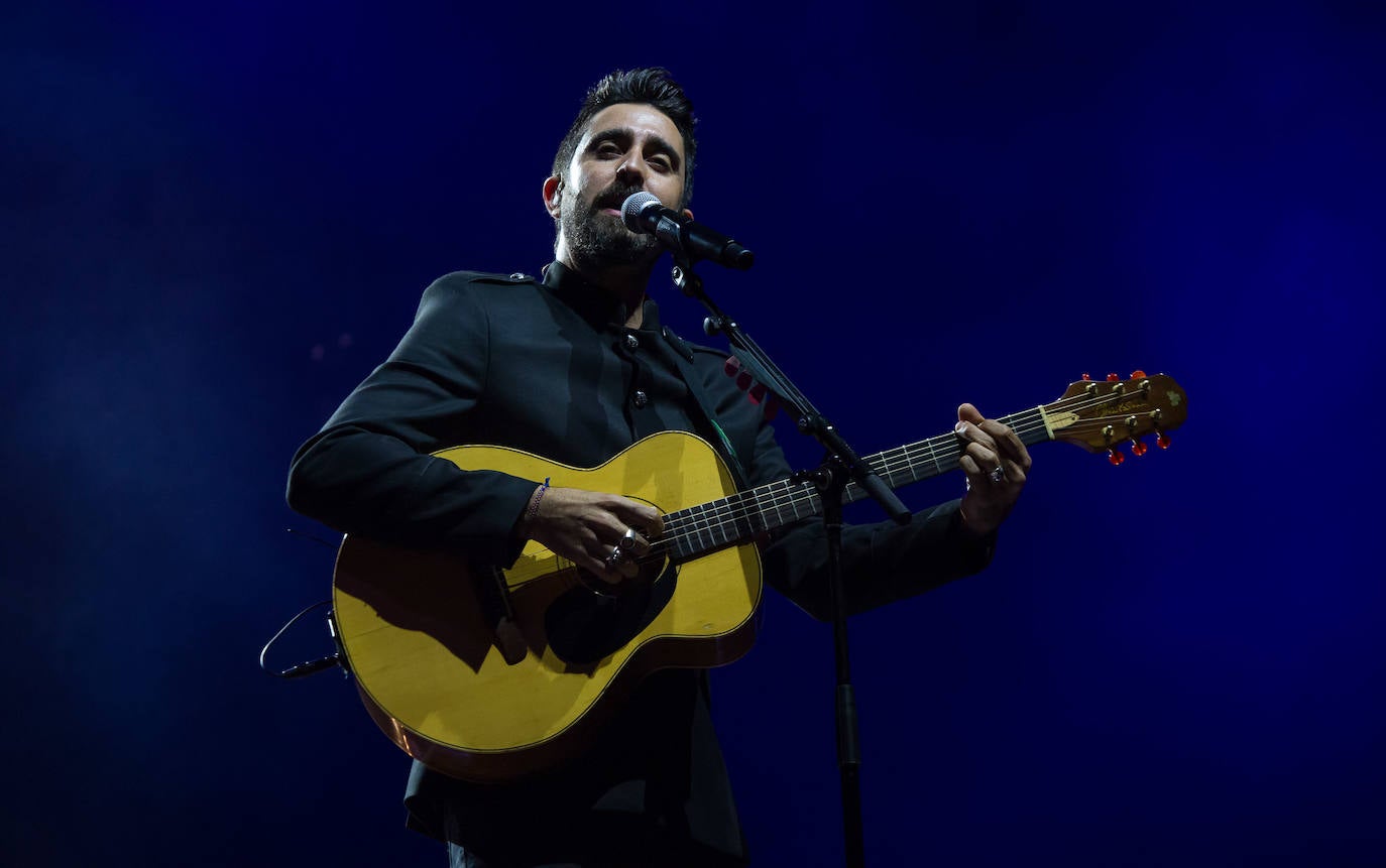 Fotos: Alex Ubago arrasa en Sagües