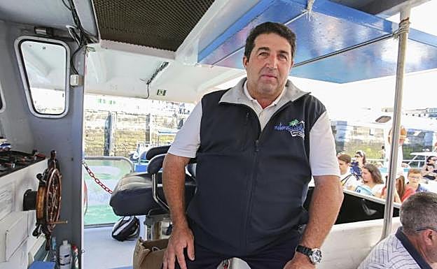 Julián será una de las personas que más ha navegado por la bahía. «Lo tienes que llevar dentro»