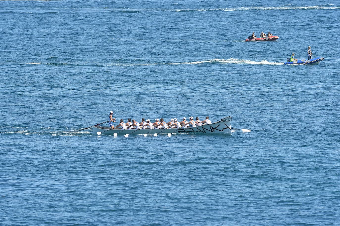 Fotos: Zarauz profeta en casa y al play-off