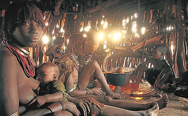Imagen principal - Un viaje al pasado con la tribu de los mursi