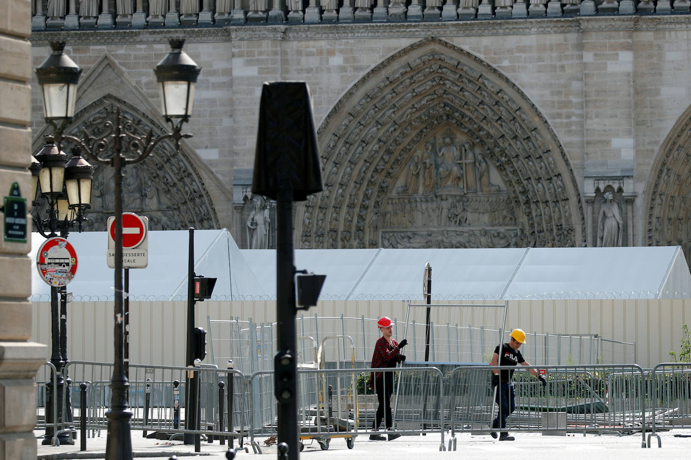 Fotos: Reanudadas las obras de Notre Dame