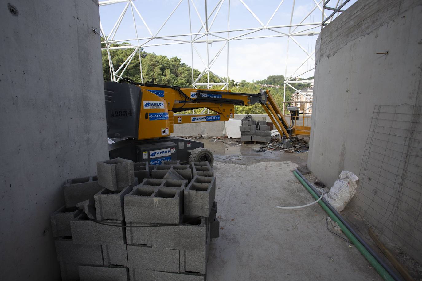 Fotos: Los nuevos asientos llegan al estadio de Anoeta