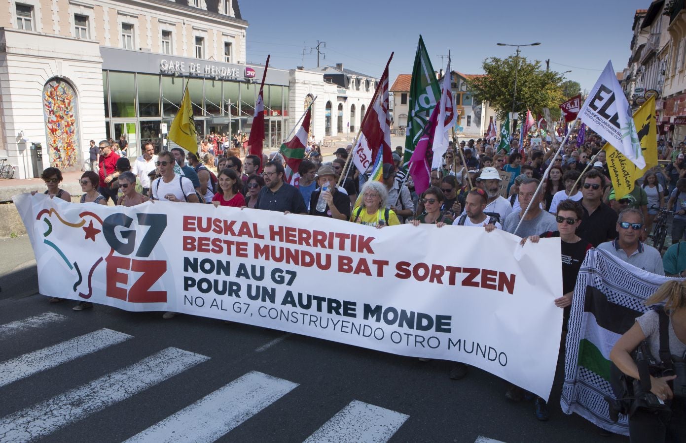 Fotos: La marcha de la contracumbre G-7, en imágenes