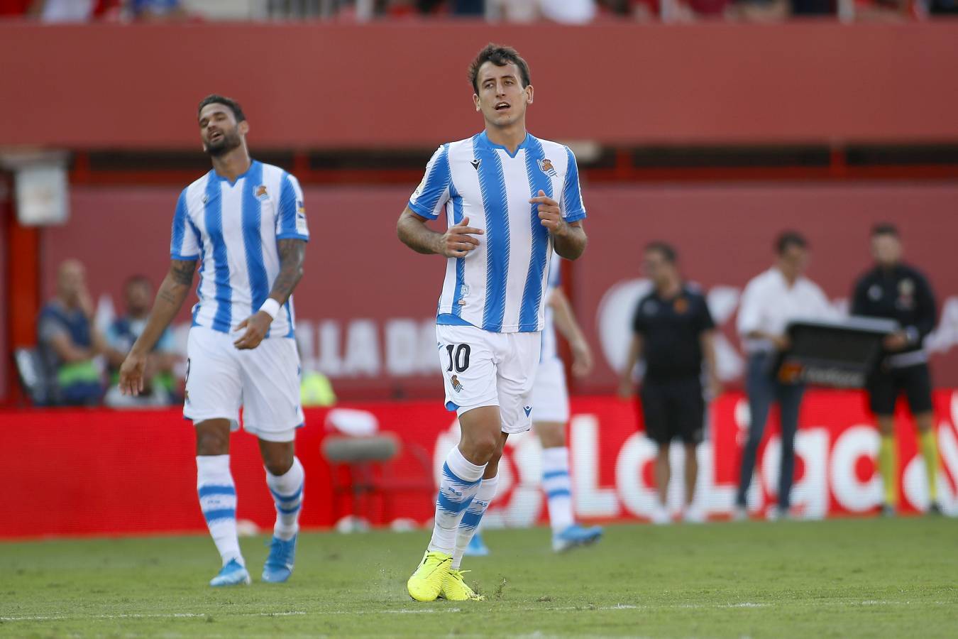 El recién ascendido Mallorca y la Real Sociedad se miden en Son Moix. 