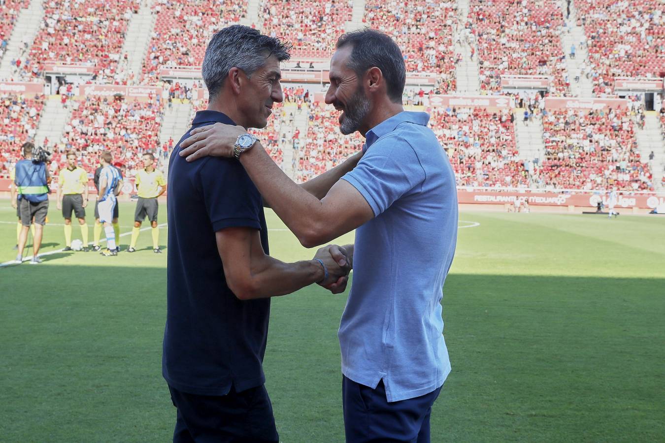 El recién ascendido Mallorca y la Real Sociedad se miden en Son Moix. 