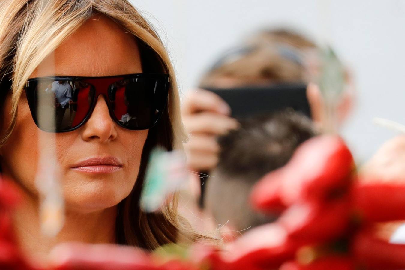 Mientras ellos (y Merkel) se reunían en Biarritz con motivo de la cumbre del G-7, ellas han aprovechado para realizar de forma conjunta diferentes actividades. Han ido a comprar pimientos, han presenciado un aurresku, han visto un partido de pelota... No han parado. 