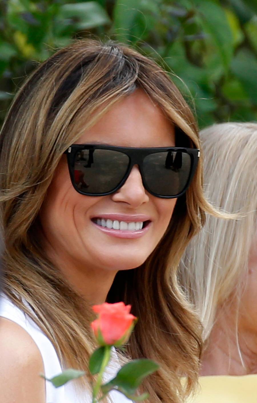 Mientras ellos (y Merkel) se reunían en Biarritz con motivo de la cumbre del G-7, ellas han aprovechado para realizar de forma conjunta diferentes actividades. Han ido a comprar pimientos, han presenciado un aurresku, han visto un partido de pelota... No han parado. 