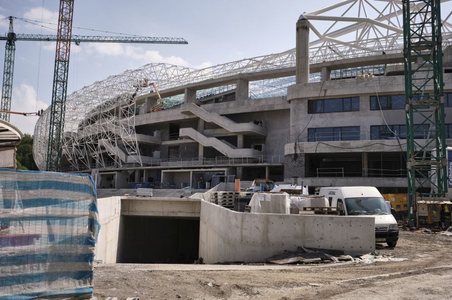 Fotos: Comienza la obra de tapado del fondo norte