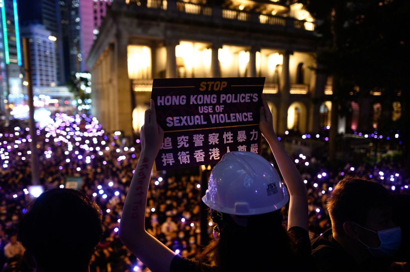 Fotos: Hong Kong se tiñe de morado