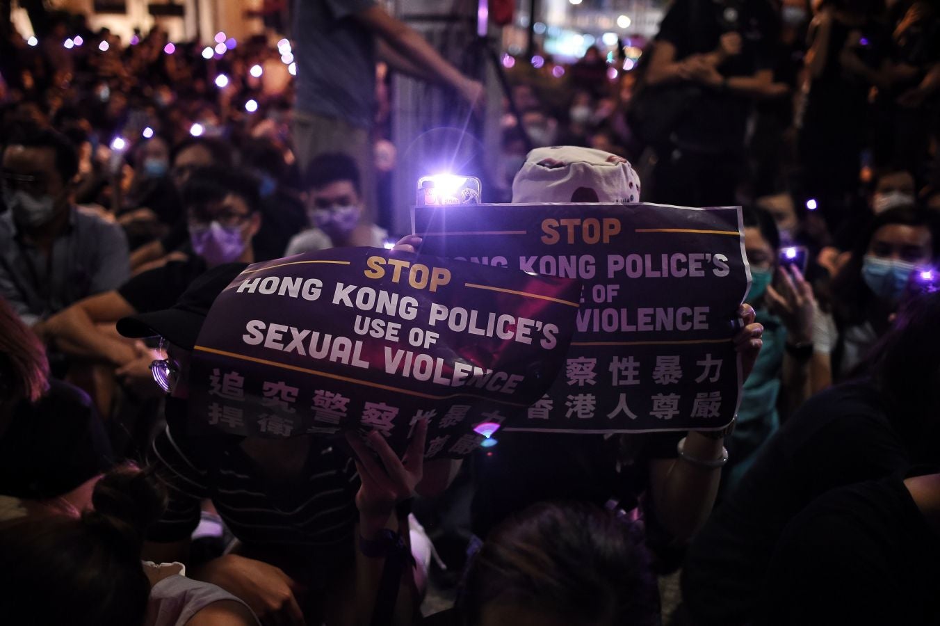 Fotos: Hong Kong se tiñe de morado