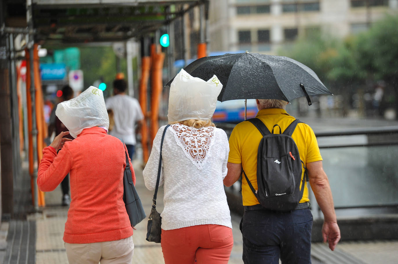 Fotos: Un fuerte chaparrón cae sobre Gipuzkoa