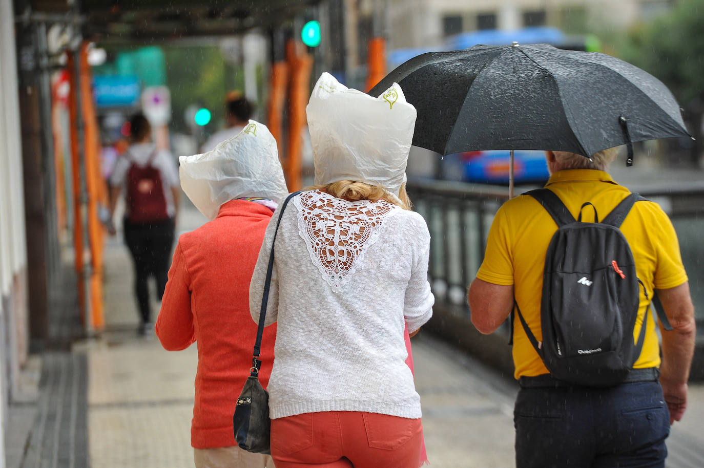 Fotos: Un fuerte chaparrón cae sobre Gipuzkoa