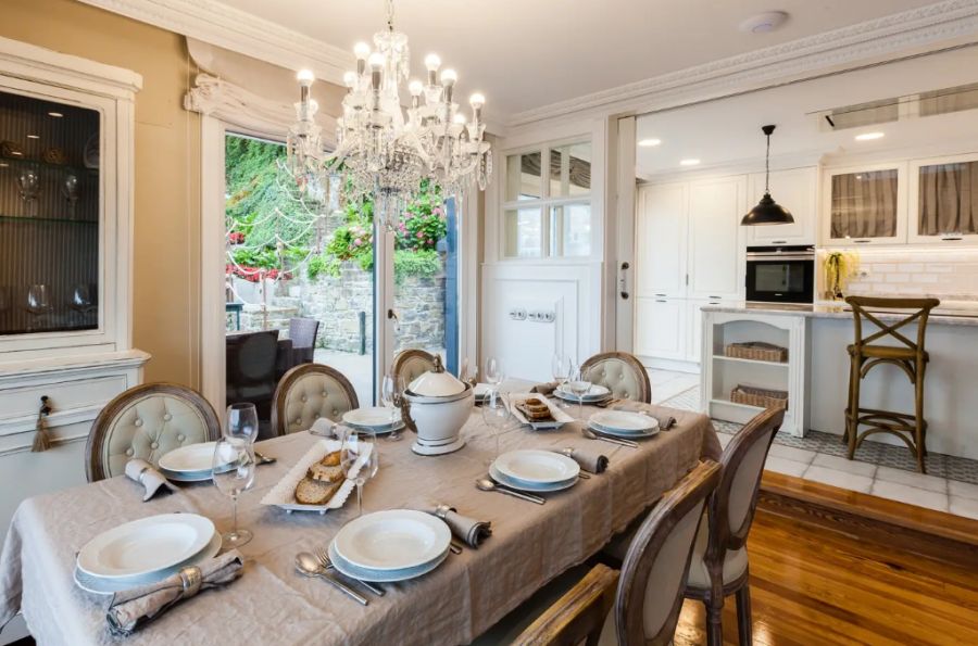 Desde esta villa se divisa el ratón de Getaria 