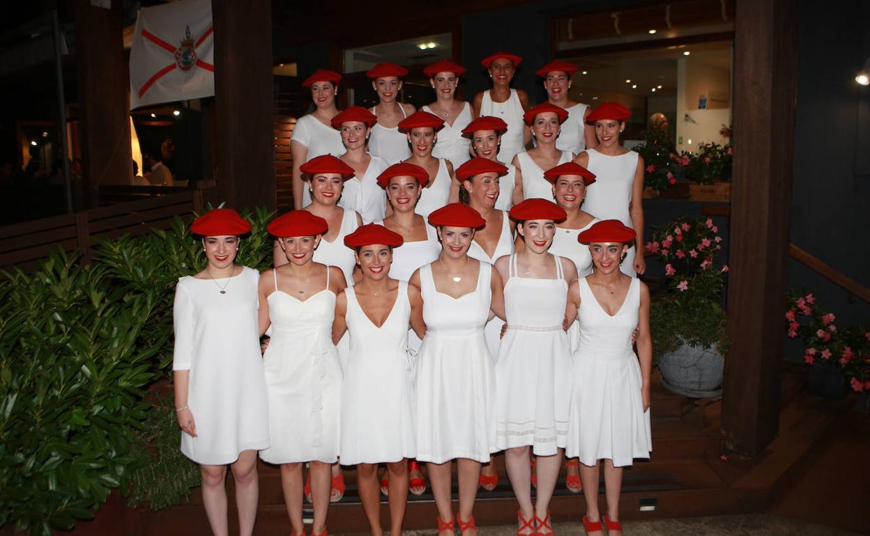 Las cantineras, durante la presentación. 