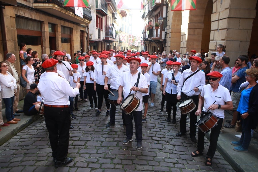 Fotos: Tamborrada infantil, Gigantes y Cabezudos dan comienzo a las fiestas