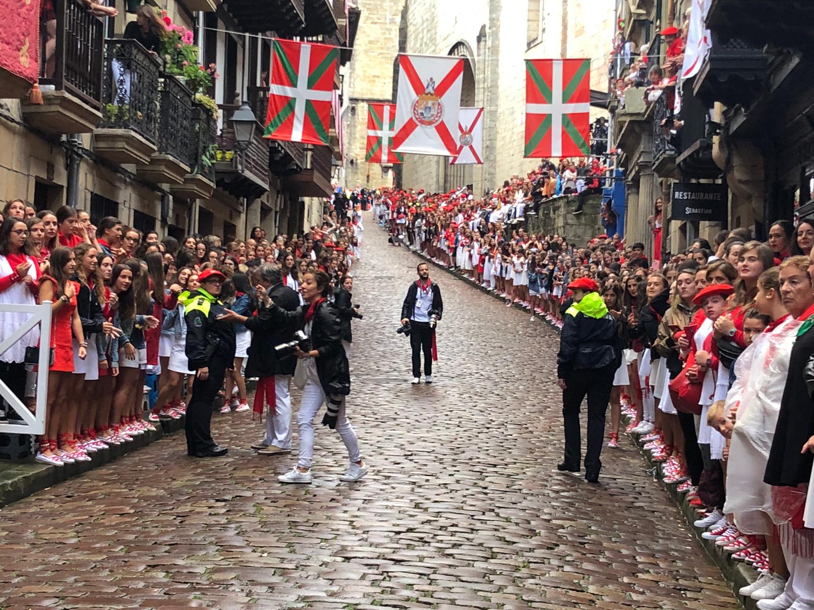 Fotos: Hondarribia se vuelca con el Alarde