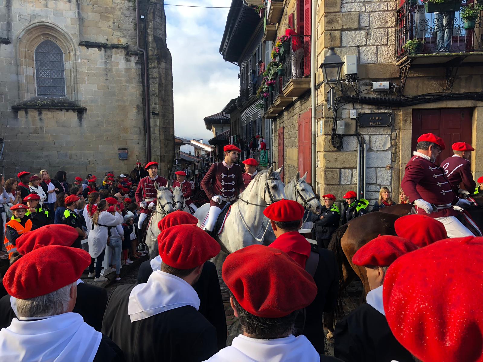 Fotos: Hondarribia se vuelca con el Alarde