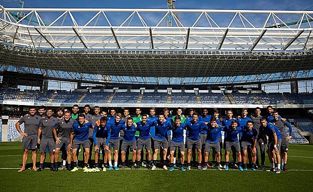 Foto de familia en el nuevo Anoeta