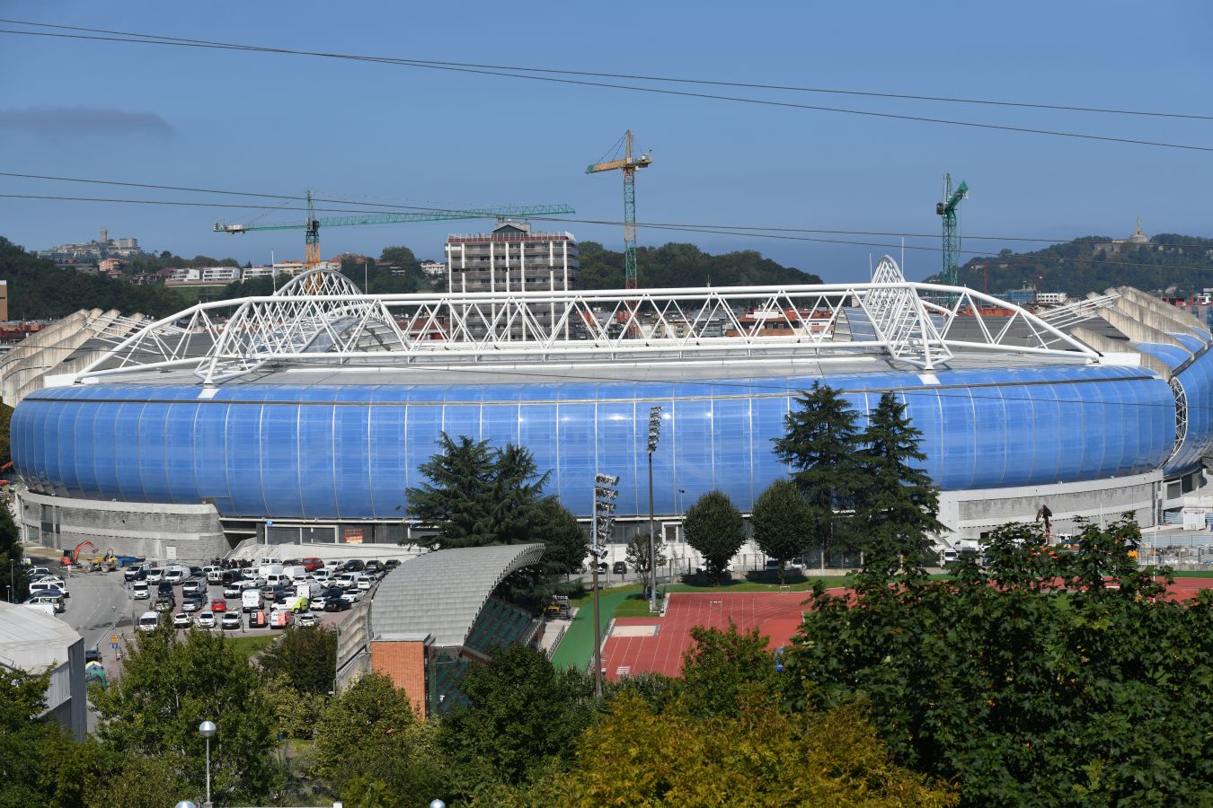 Vistas exteriores del nuevo estadio de Anoeta.
