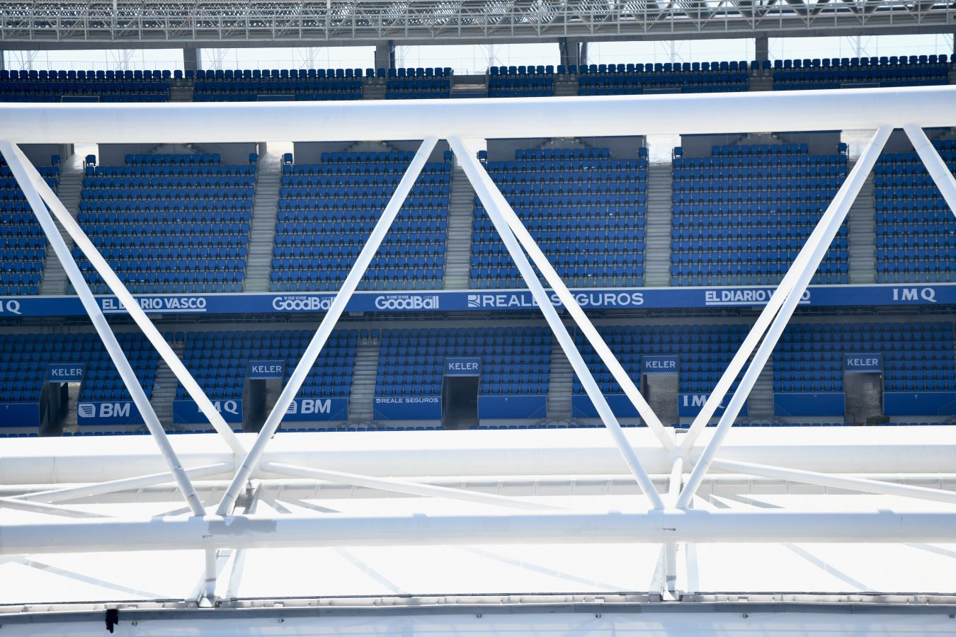 Vistas exteriores del nuevo estadio de Anoeta.