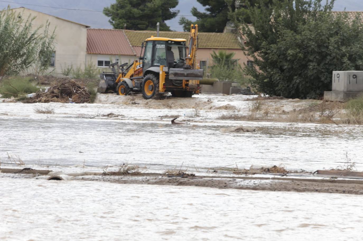 El temporal sigue sin dar tregua, se extiende a más provincias y este sábado se ha cobrado la séxta víctima mortal.