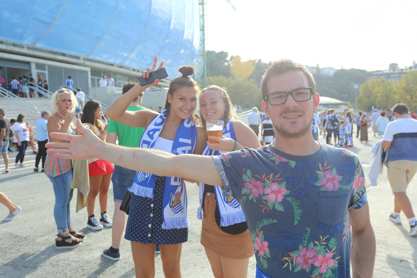 Expectación entre los aficionados de la Real Sociedad por conocer y estrenar el nuevo Reale Arena