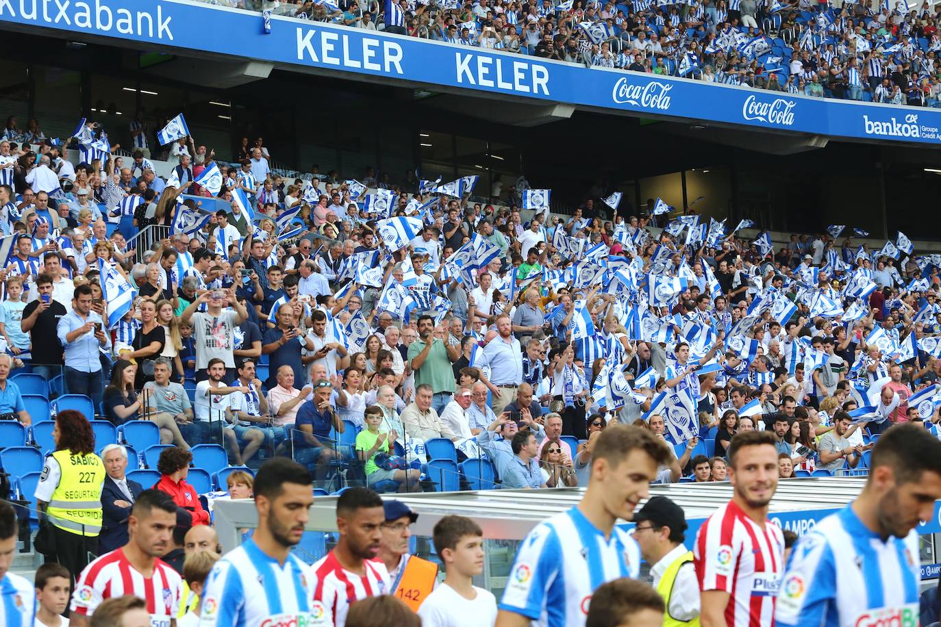 Expectación entre los aficionados de la Real Sociedad por conocer y estrenar el nuevo Reale Arena