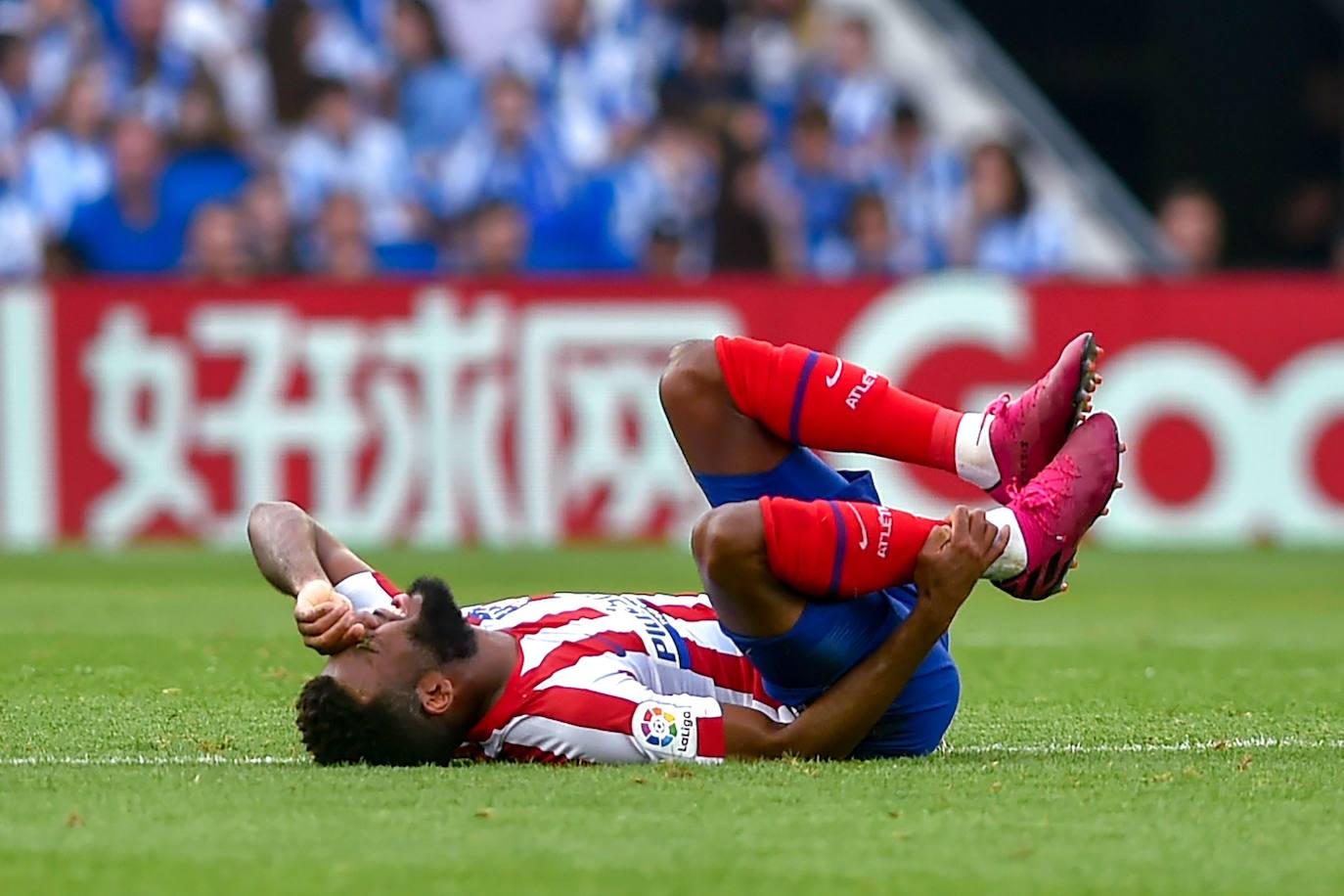 Gran ambiente en el estreno de la Real esta temporada en Anoeta