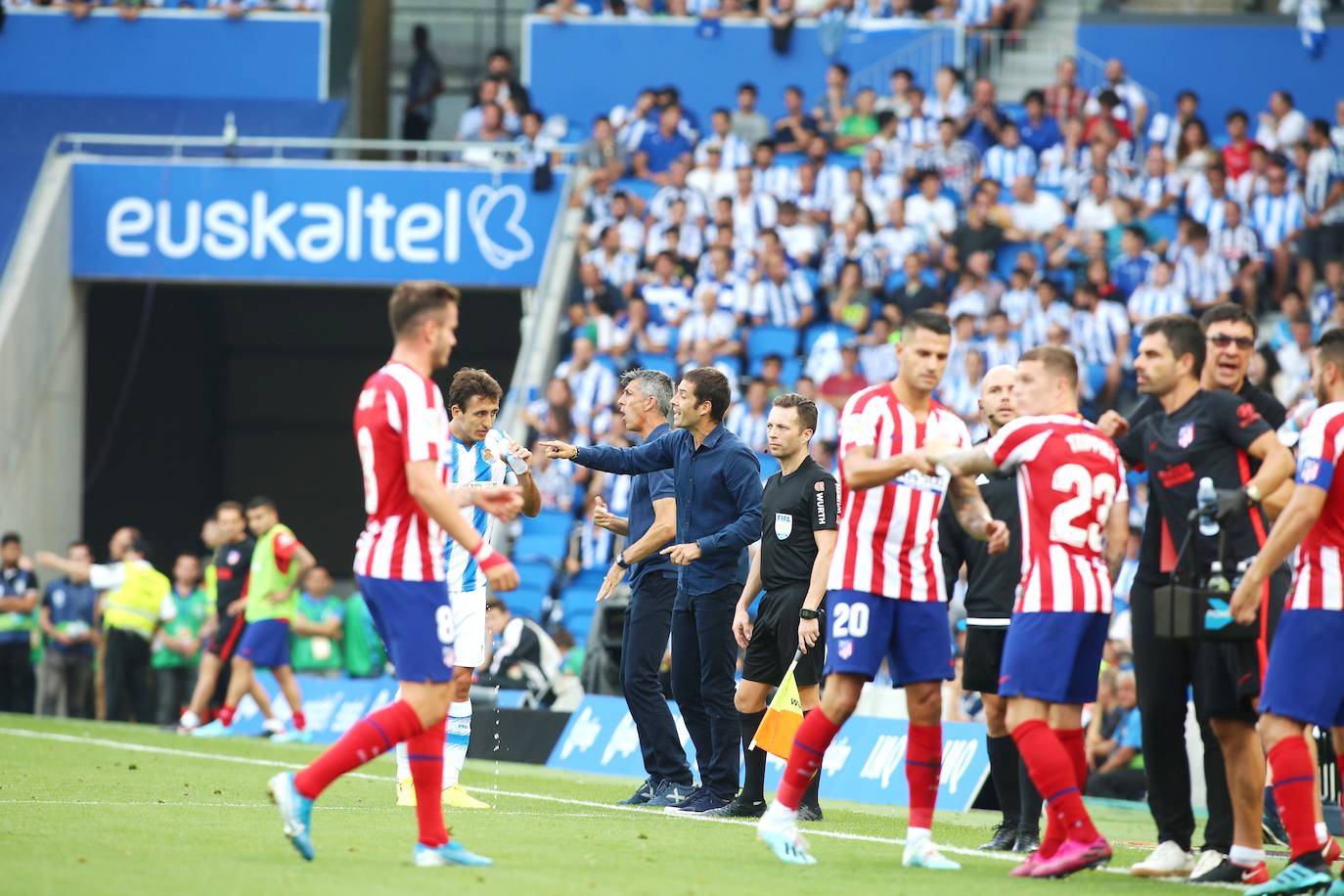 Gran ambiente en el estreno de la Real esta temporada en Anoeta