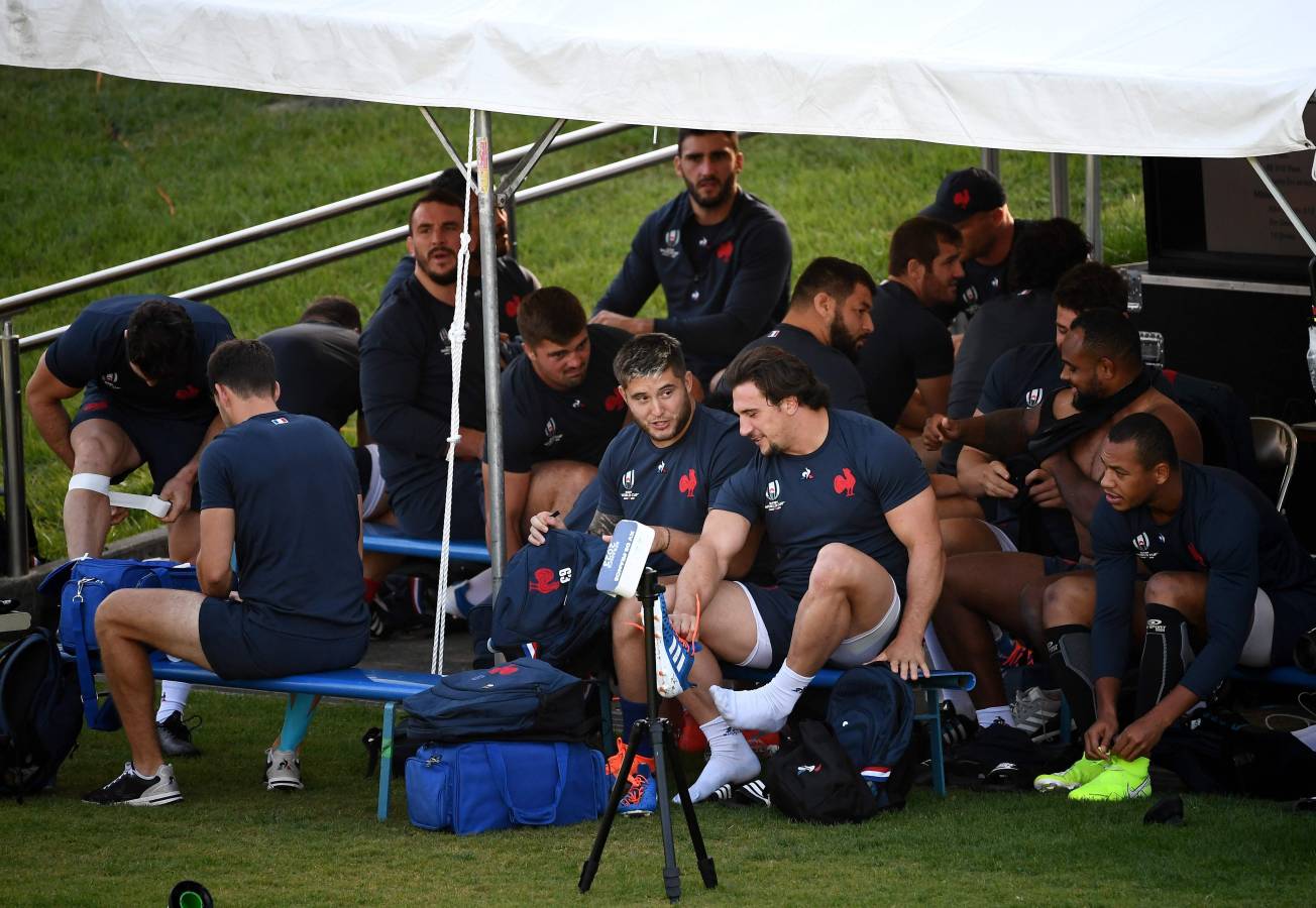 La selección francesa de rugby está preparando el Mundial de Japón junto al monte Fuji. Las vistas son impresionantes. 