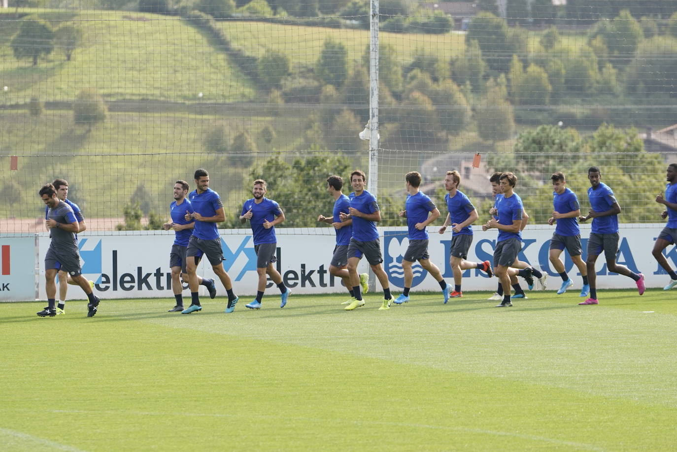 Fotos: Real Sociedad, todo a punto para enfrentarse al Alavés