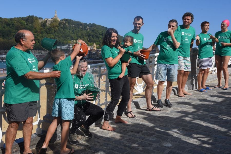 Fotos: Vuelve el reto del cubo helado para visibilizar la Esclerosis Lateral Amiotrófica