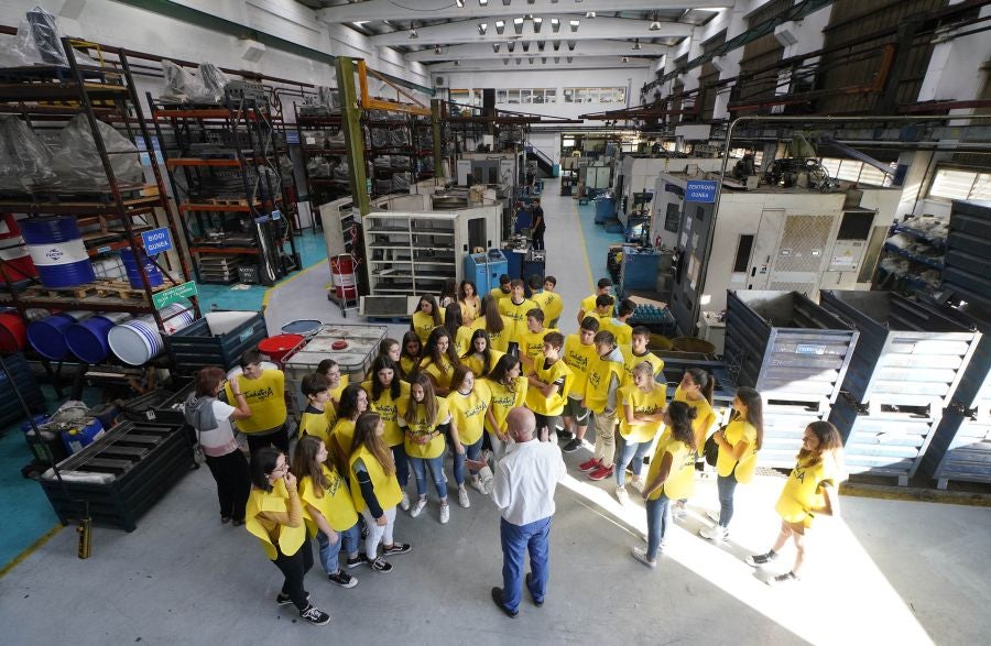 Los jóvenes guipuzcoanos han visitados diversas empresas industriales del territorio. 