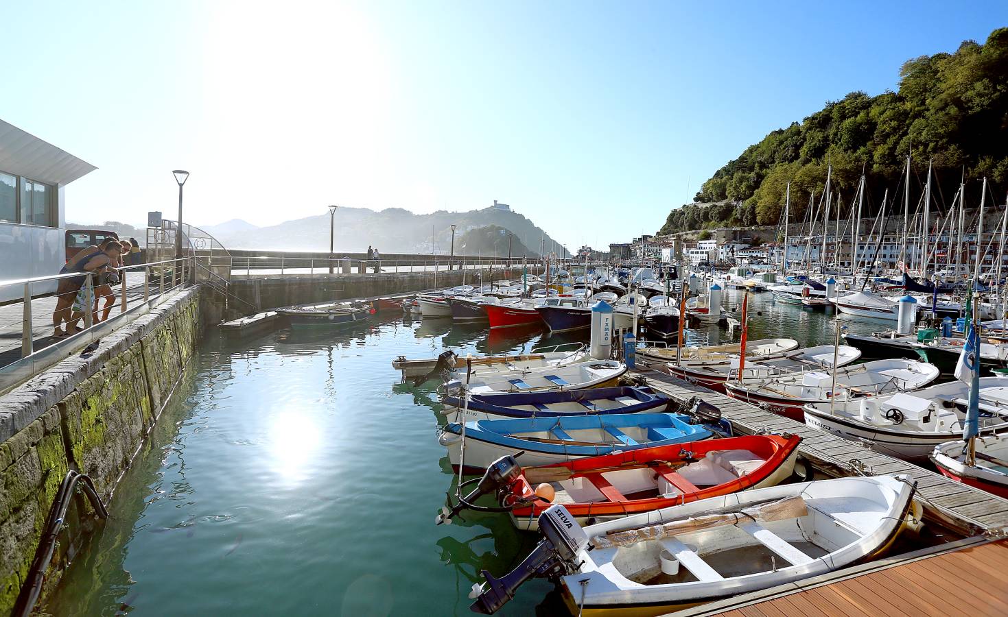 Las condiciones se dejaron sentir en todo el litoral guipuzcoano, y en San Sebastián, como siempre, dejaron momentos espectaculares.