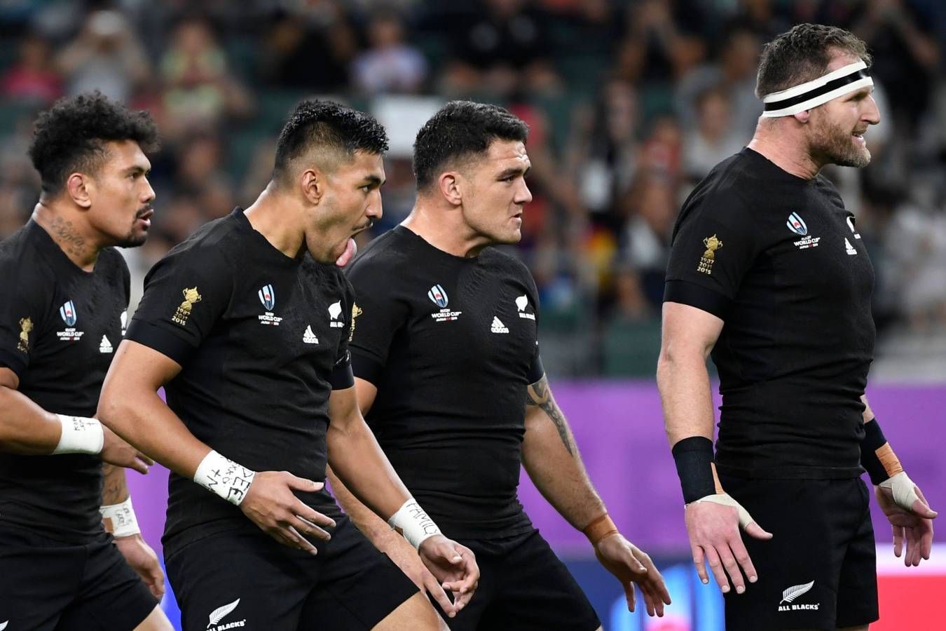 La selección de rugby de Nueva Zelanda ofrece en cada partido su espectáculo. La haka maravilla. 