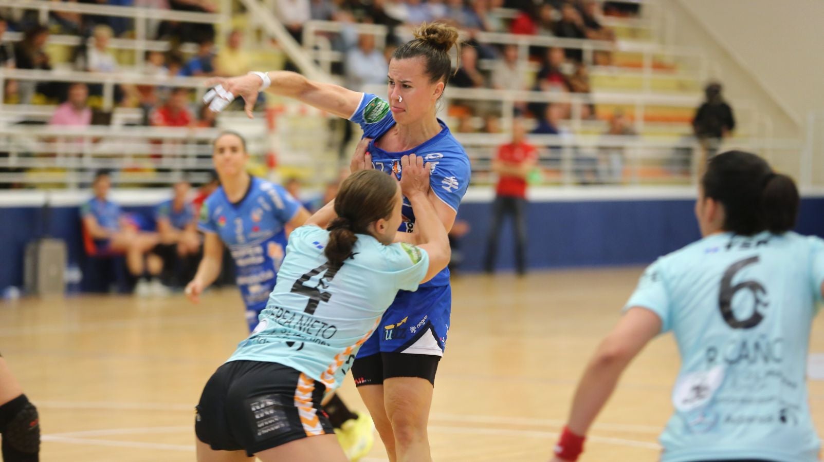 El Super Amara Bera Bera ha ganado al Gijón 32-21 esta mañana delante de su afición. 