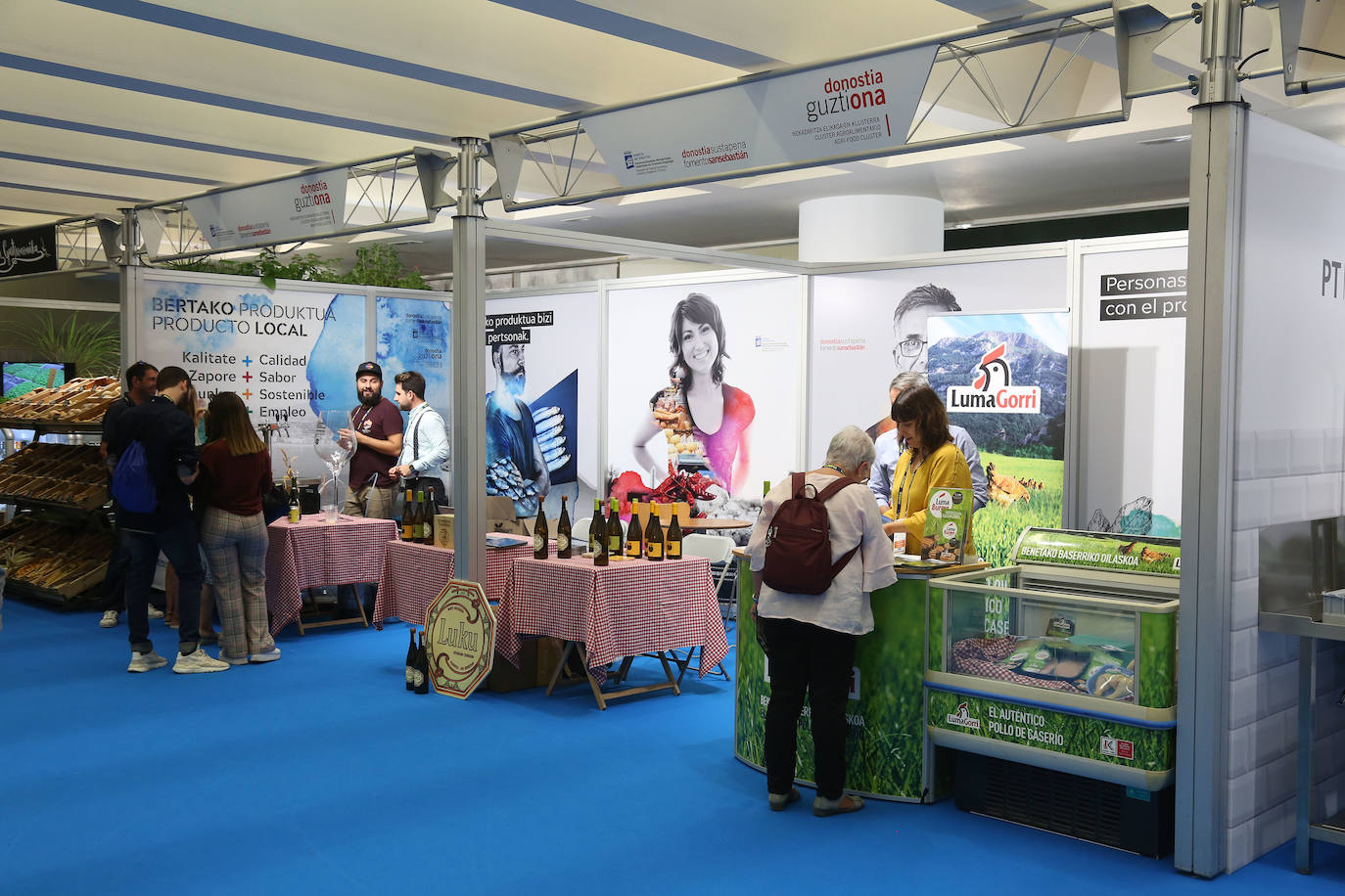 La influencia de Juan Sebastián Elcano en la tradición de la parrilla de Getaria, las palabras de Joan Roca, del tres estrellas Michelin El Celler de Can Roca (Girona), los hongos marinos descubiertos por el triestrellado Ángel León (Aponiente) o la reinvención de la tradición colombiana a cargo de Leonor Espinosa han destacado este martes en la segunda jornada de San Sebastian Gastronomika