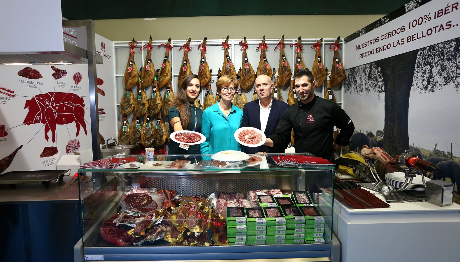 El concurso de parrillas es el evento destacado de la tercera jornada del congreso gastronómico