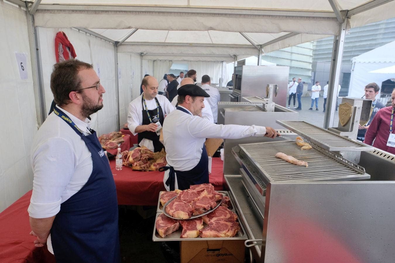 El concurso de parrillas es el evento destacado de la tercera jornada del congreso gastronómico