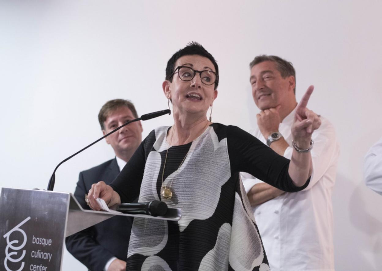 Carme Ruscalleda agradece el banquete en su honor.