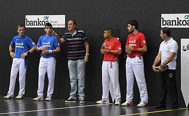 Canabal y Arbizu presentan su tarjeta de visita a las txapelas