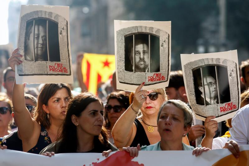 Manifestación por el centro de Barcelona en protesta por la sentencia