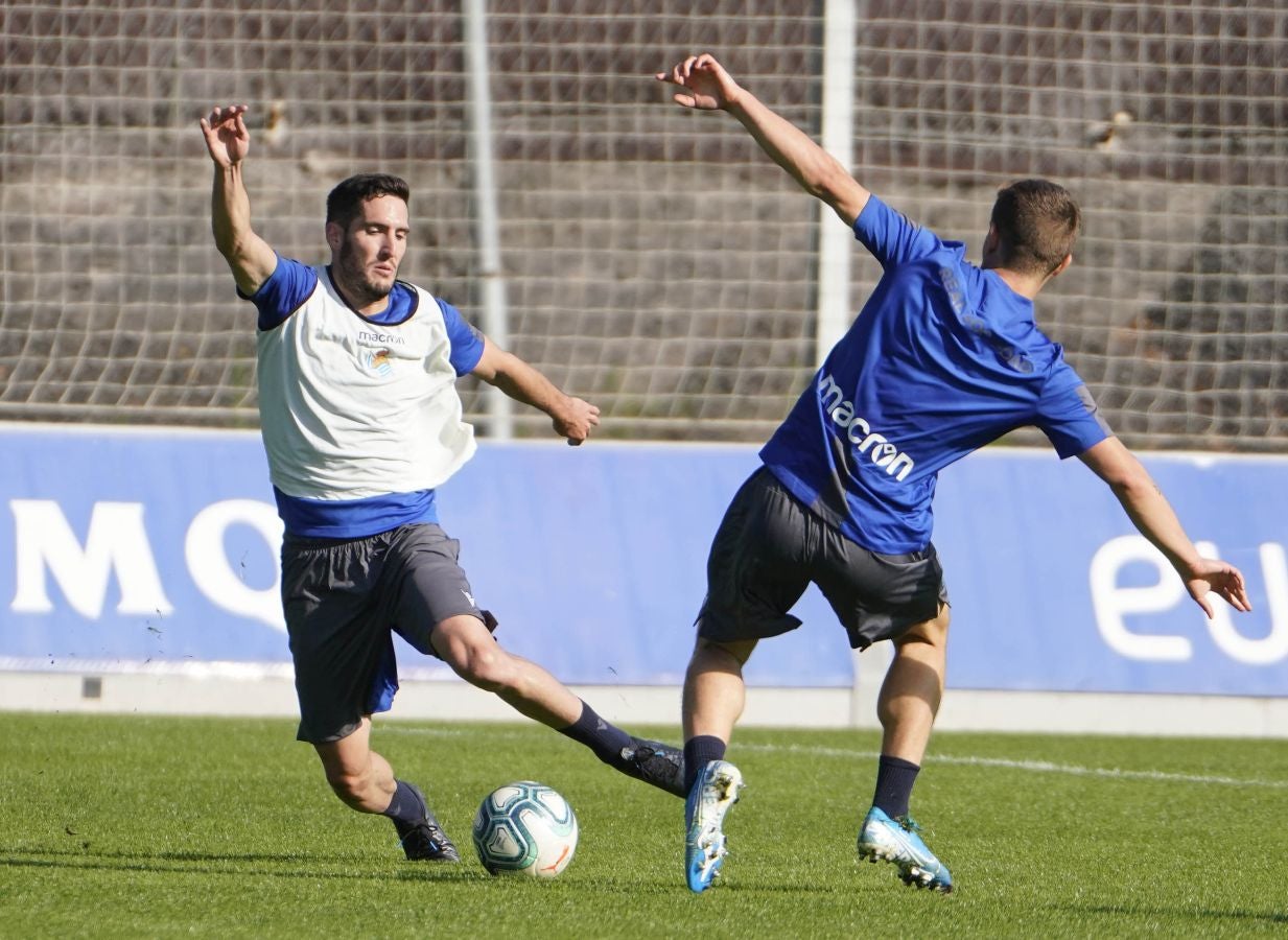 Fotos: Los más pequeños disfrutan viendo el entrenamiento de la Real en Zubieta