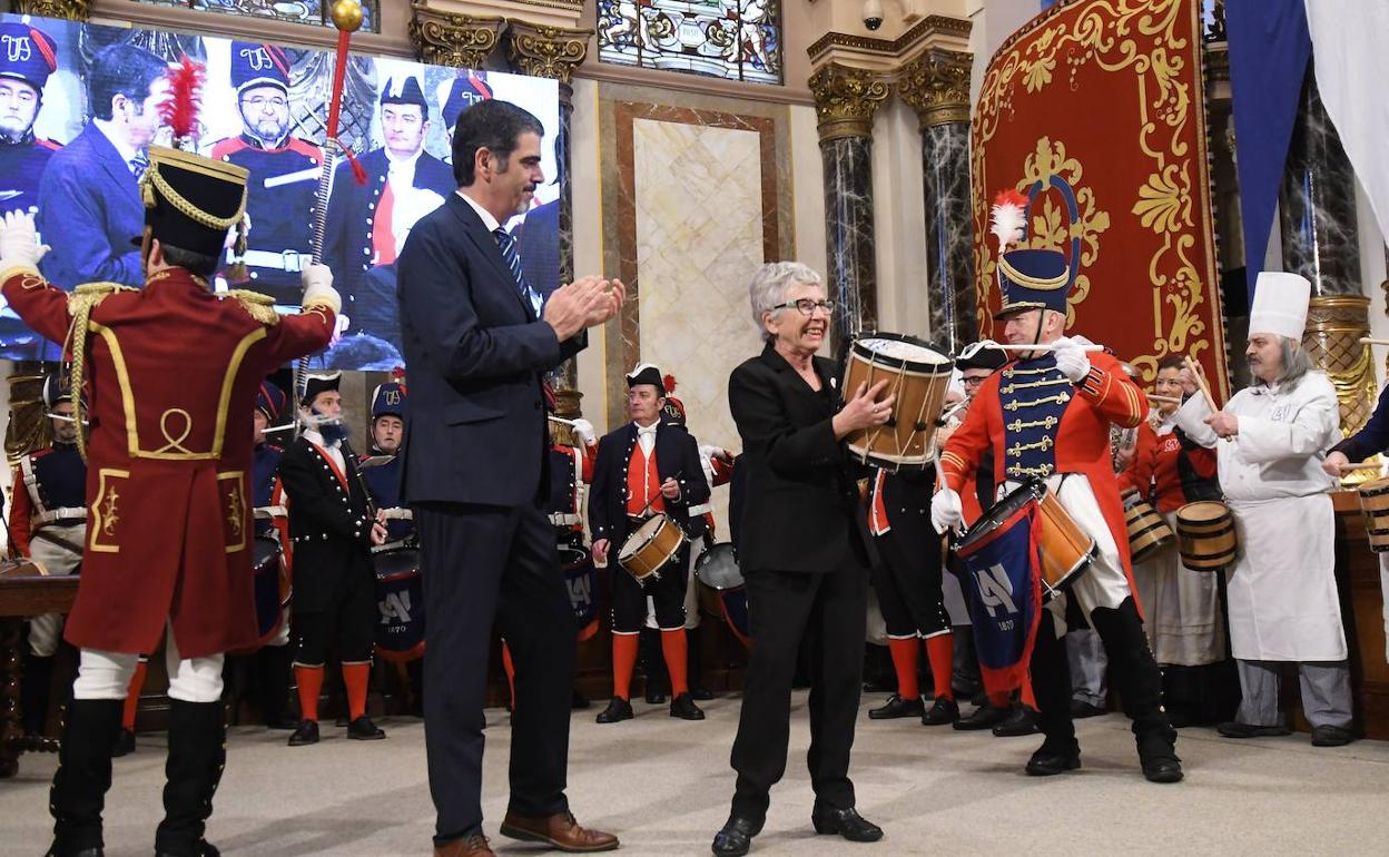 EH Bildu y Elkarrekin acusan a Goia de mentir sobre el Tambor de Oro