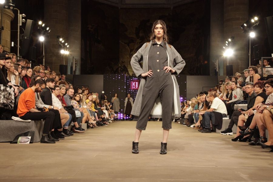 Mosquito Blue, Molupita, O`Farril, La Romantique, Telarista Urbana, Maider Alzaga, Luhei, Testone Hojas, Laia Varela, Davidi Dú, Anhelo, Sastrería Aldabaldetreku e Inge Zubeldia han desfilado en la pasarela de San Telmo este sábado 
