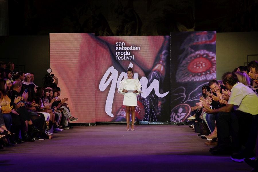 Mosquito Blue, Molupita, O`Farril, La Romantique, Telarista Urbana, Maider Alzaga, Luhei, Testone Hojas, Laia Varela, Davidi Dú, Anhelo, Sastrería Aldabaldetreku e Inge Zubeldia han desfilado en la pasarela de San Telmo este sábado 