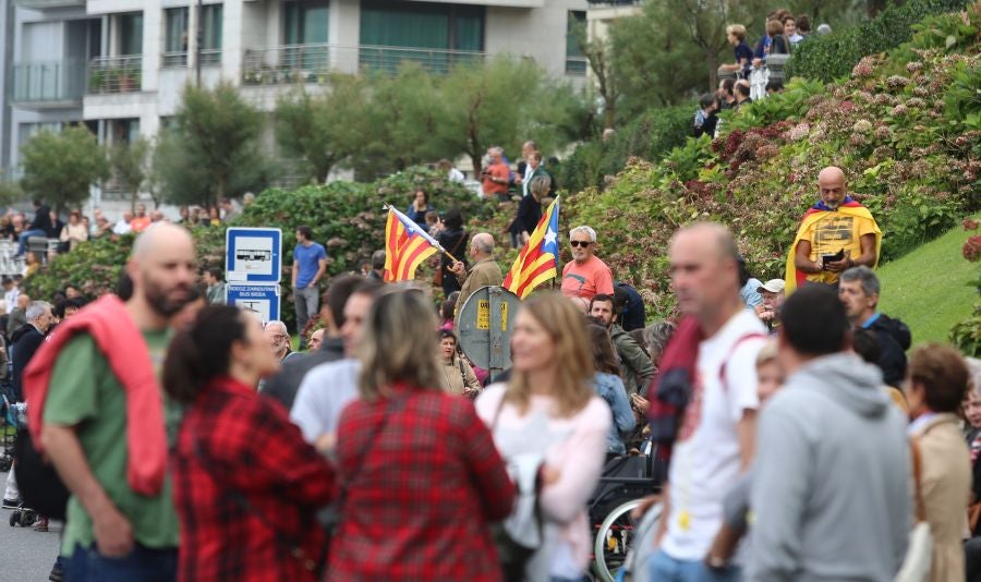 Fotos: Arranca en Donostia la manifestación de Gure Esku en favor de los condenados del procés